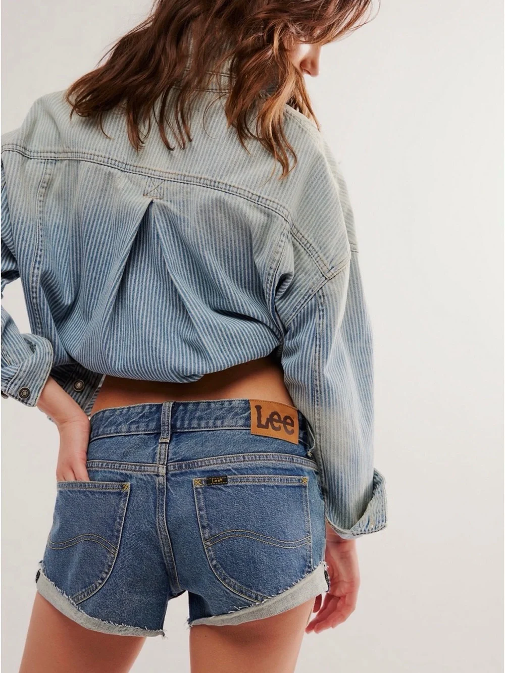 NWT Lee Rider Classic Denim Shorts in Medium Blue, Size 27